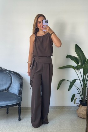 KAHVE OMUZU BONCUK DETAYLI BLUZ&PANTOLON TENSEL TAKIM