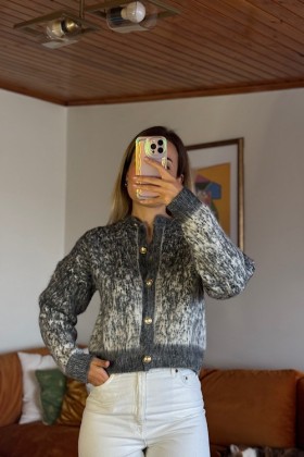 Gri Gold Düğmeli Hırka - Gri