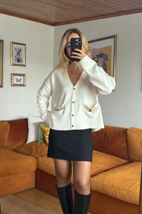 EKRU CEPLERİ ZİNCİR DETAYLI HIRKA