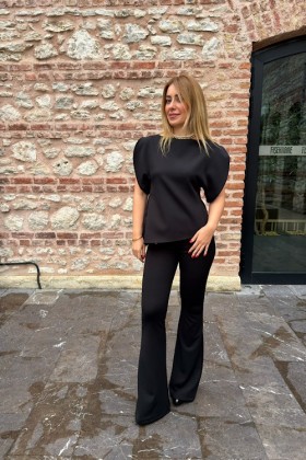 SİYAH BALON KOLLU ASİMETRİK BLUZ